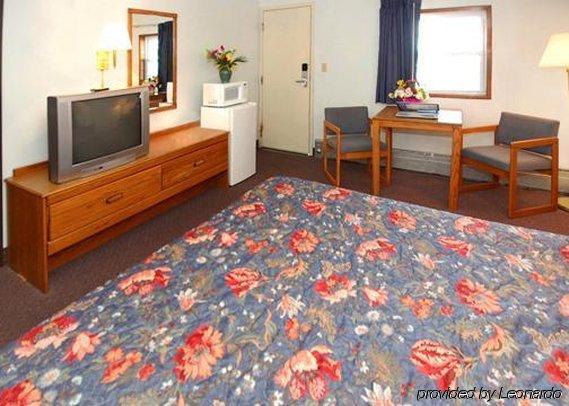 Econo Lodge Saint Albans Habitación foto