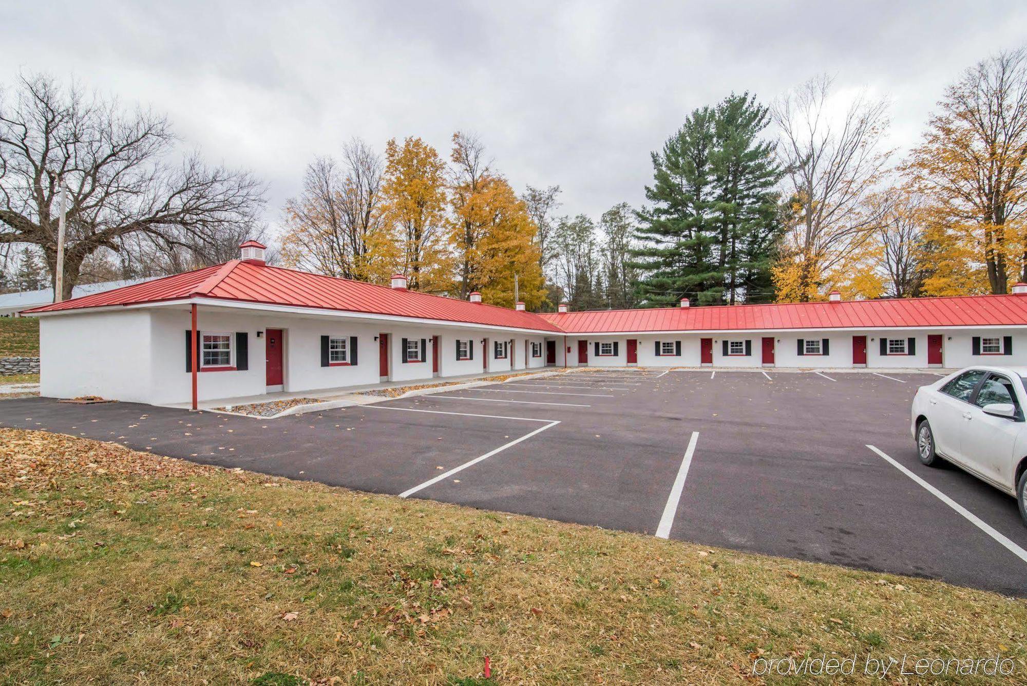 Econo Lodge Saint Albans Exterior foto